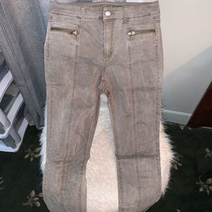 💚ARMY GREEN AMERICAN EAGLE JEANS💚